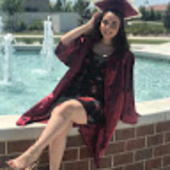 Meet your Posher, Idalis - Picture 1 of 1